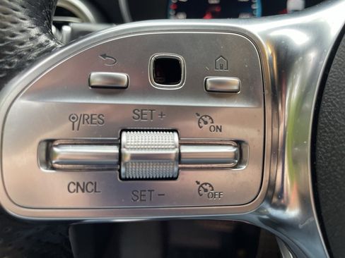 Used 2022 Mercedes-Benz GLC 300 4MATIC image 15