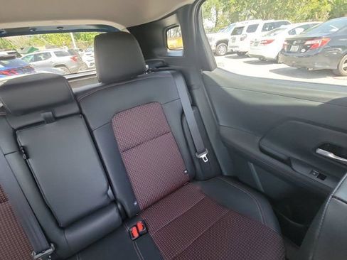 Used 2025 Nissan Kicks SR FWD image 6