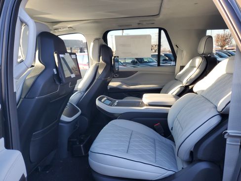 New 2025 Lincoln Navigator L Black Label image 27