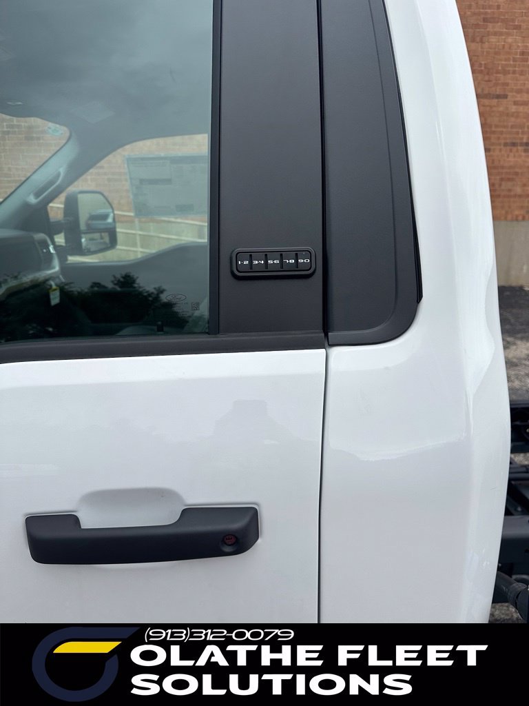 New 2026 Ford F550 4x4 Regular Cab Super Duty image 9