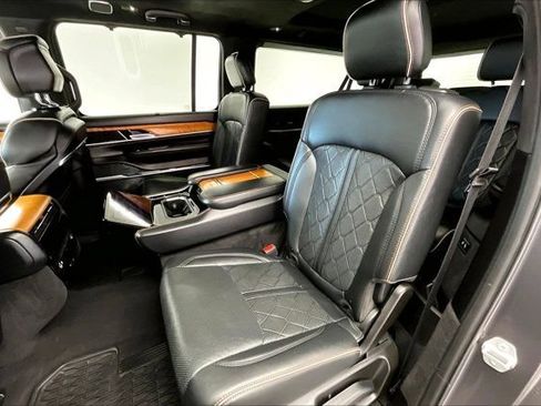 Used 2024 Jeep Grand Wagoneer L Series III AWD/4WD image 19