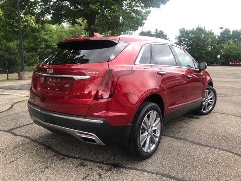 Used 2023 Cadillac XT5 Premium Luxury w/ LPO, Floor Liner Package AWD/4WD image 3