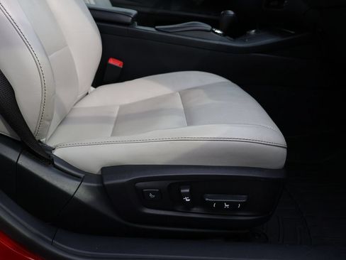 Used 2015 Lexus ES 350 w/ Luxury Package FWD image 10