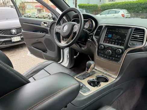 Used 2016 Jeep Grand Cherokee Limited 75th Anniversary image 7