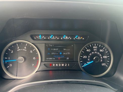 Used 2017 Ford F150 XLT w/ Equipment Group 302A Luxury image 11