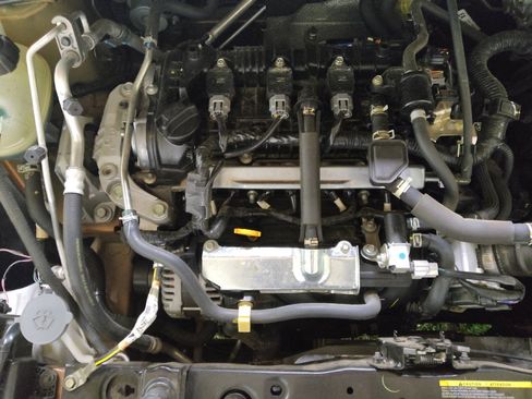 Used 2021 Nissan Versa SV FWD image 30