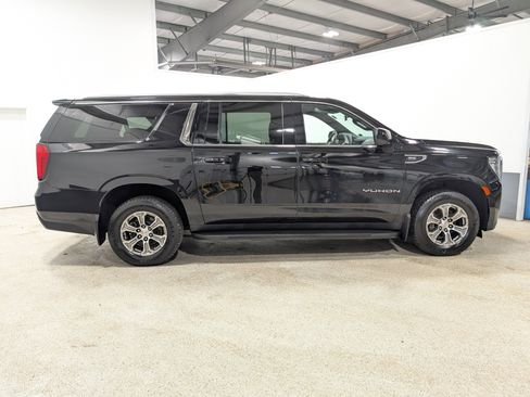 Used 2022 GMC Yukon XL SLE w/ Gmc Pro Safety Plus Package image 2