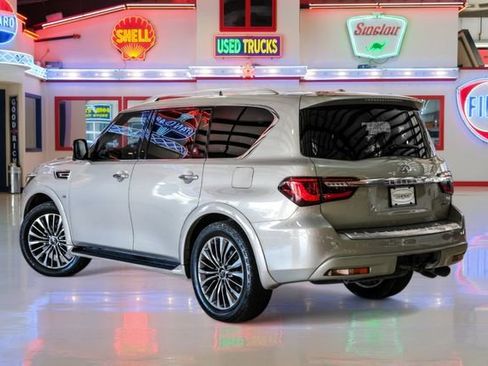 Used 2019 INFINITI QX80 Luxe w/ Proactive Package image 4