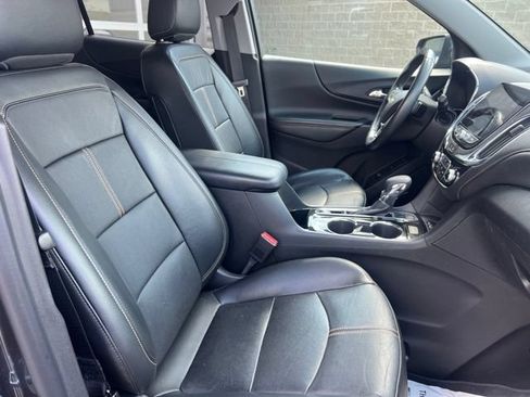 Used 2022 Chevrolet Equinox Premier AWD/4WD image 11
