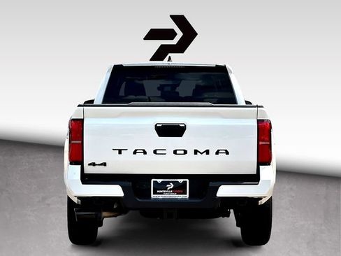 Certified 2026 Toyota Tacoma SR5 AWD/4WD image 7