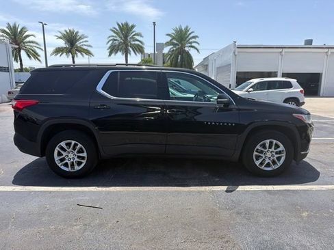 Used 2021 Chevrolet Traverse LT FWD image 10