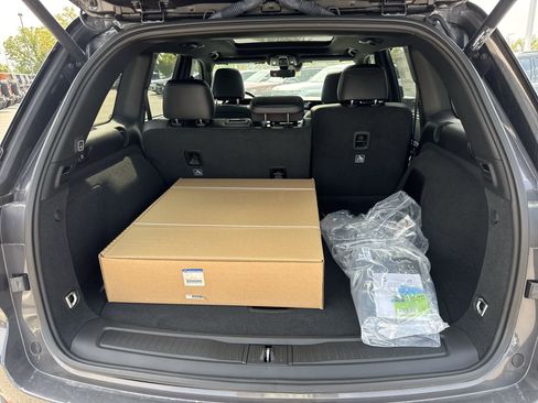 New 2025 Jeep Grand Cherokee Trailhawk w/ Luxury Tech Group III image 32