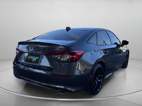 Used 2023 Honda Civic Sport image 3