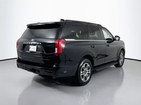 Used 2025 Ford Expedition Active AWD/4WD image 5
