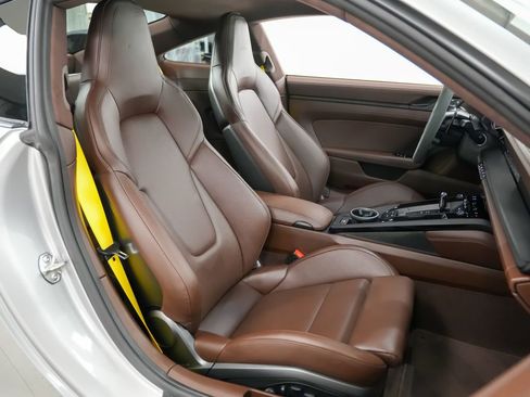 Certified 2025 Porsche 911 Carrera 4 GTS AWD/4WD image 17