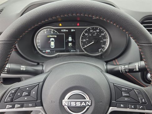 New 2025 Nissan Versa SR image 22