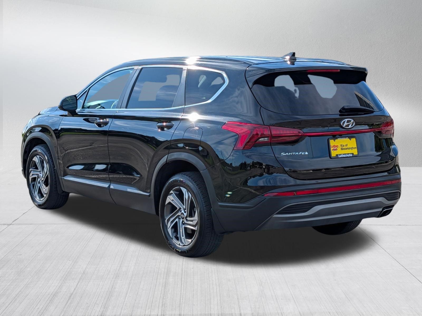 Used 2022 Hyundai Santa Fe SE FWD image 5