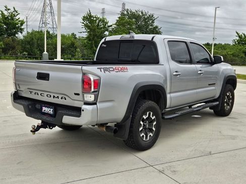 Used 2022 Toyota Tacoma TRD Off-Road w/ Technology Package AWD/4WD image 5