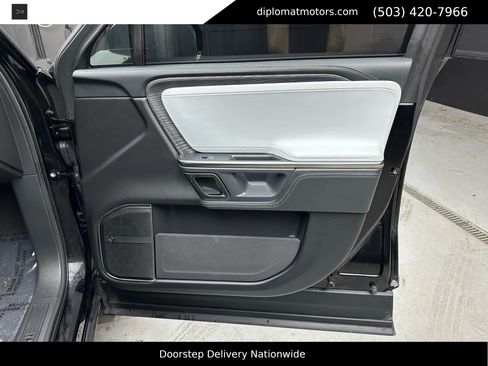 Used 2023 Rivian R1S Adventure image 27