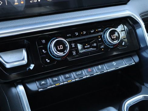 Used 2025 GMC Sierra 1500 Denali w/ Denali Reserve Package image 19