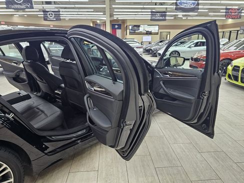 Used 2020 BMW 530i w/ Convenience Package image 16