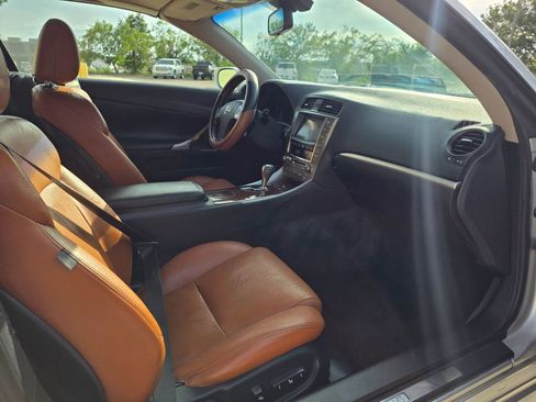 Used 2012 Lexus IS 250C w/ Luxury Pkg RWD image 20