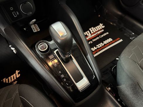 Used 2021 Nissan Kicks S image 16