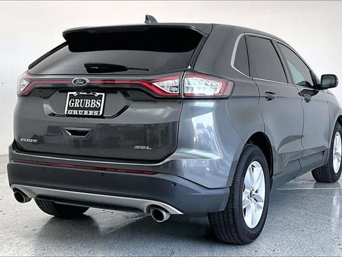 Used 2017 Ford Edge SEL w/ Equipment Group 201A FWD image 2