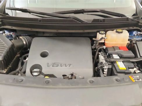 Used 2023 Buick Enclave Essence image 17