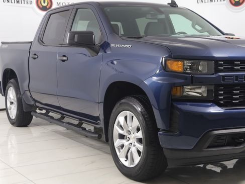 Used 2021 Chevrolet Silverado 1500 Custom AWD/4WD image 32