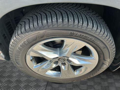 Used 2019 Toyota Highlander Limited AWD/4WD image 14