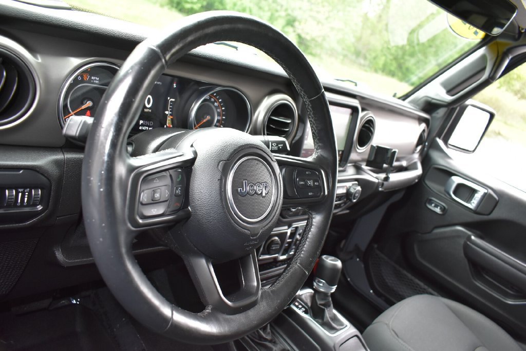 Used 2021 Jeep Gladiator Sport AWD/4WD image 12