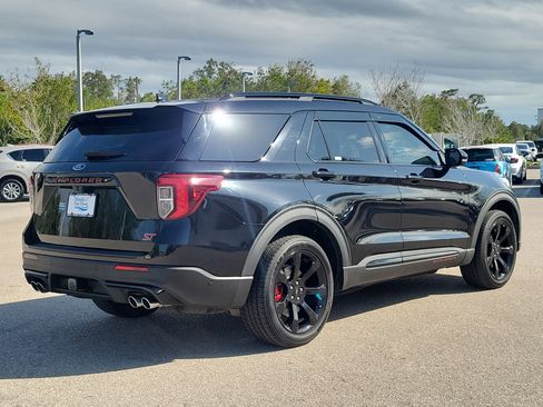 Used 2020 Ford Explorer ST w/ ST Street Pack image 6