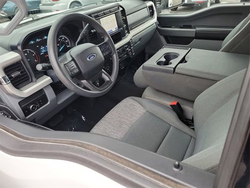 Used 2023 Ford F250 XLT image 3