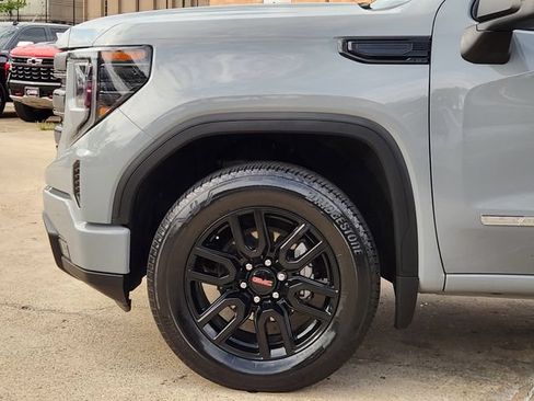 Used 2024 GMC Sierra 1500 Elevation AWD/4WD image 8