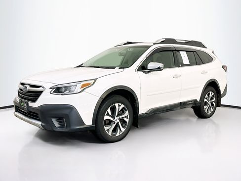 Used 2020 Subaru Outback Touring XT image 3