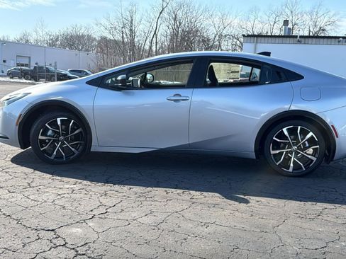 New 2026 Toyota Prius Plug-In Hybrid image 4