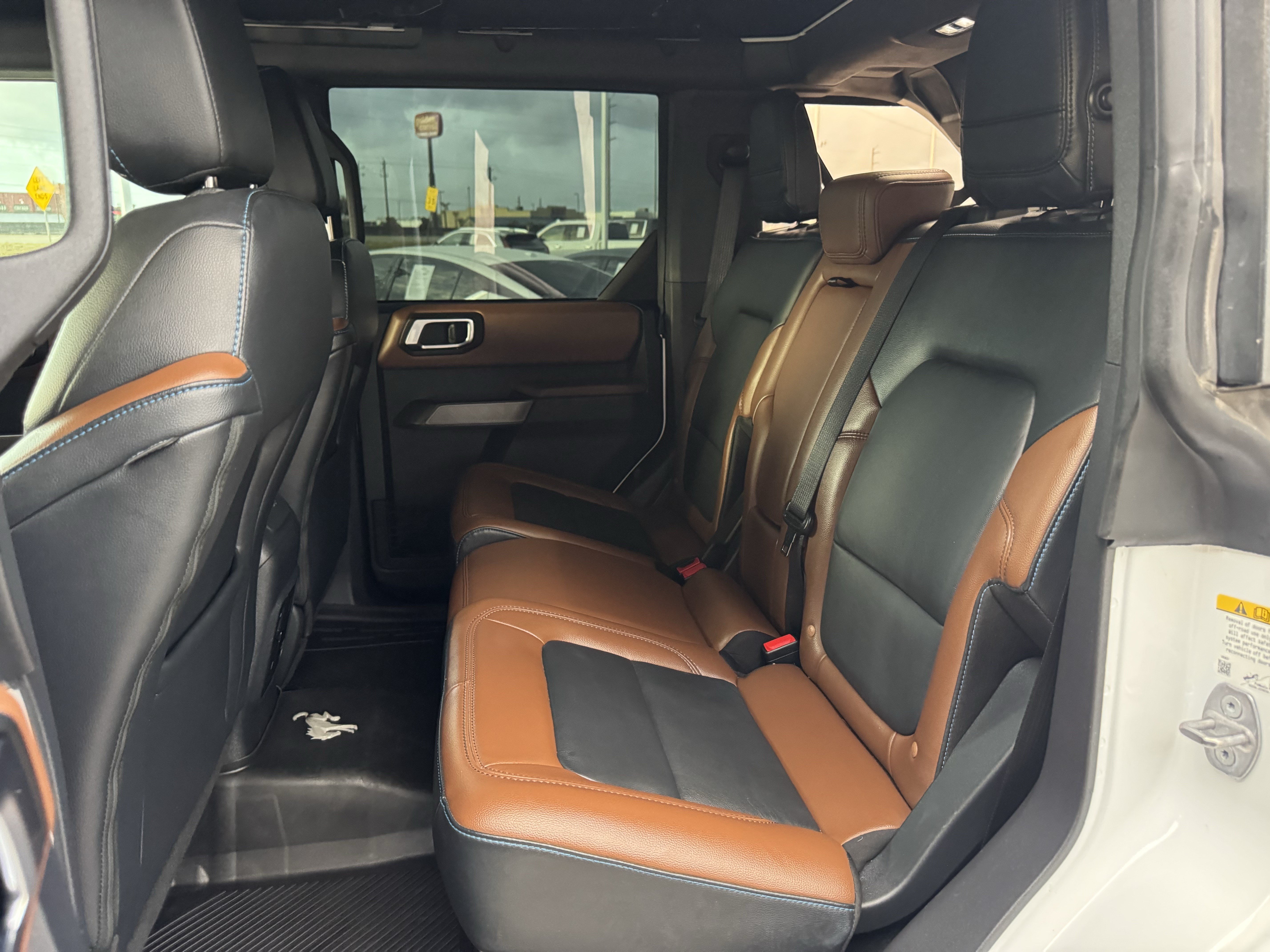 Used 2022 Ford Bronco Outer Banks AWD/4WD image 24