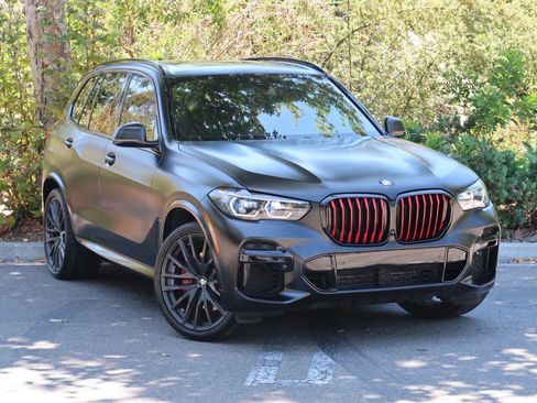 Used 2022 BMW X5 xDrive40i AWD/4WD image 2