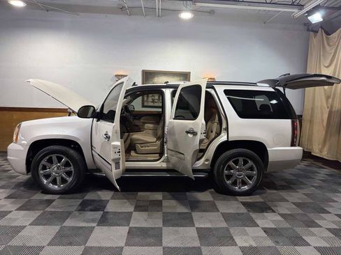 Used 2014 GMC Yukon Denali RWD image 13