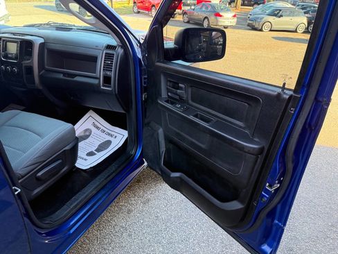 Used 2014 RAM 1500 Express image 18
