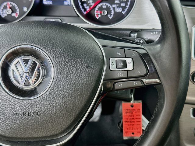 Used 2017 Volkswagen Golf S AWD/4WD image 20