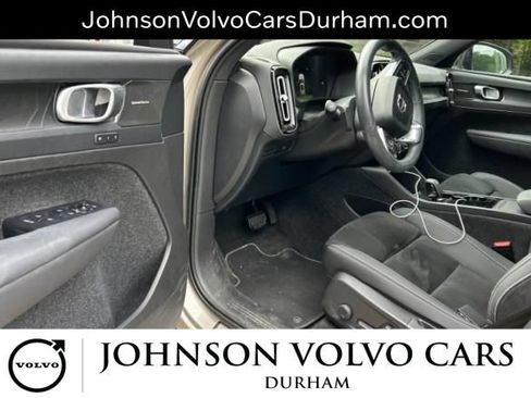 Used 2023 Volvo XC40 Recharge Ultimate w/ Protection Package Premier AWD/4WD image 4