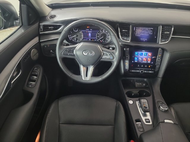 Certified 2025 INFINITI QX50 Luxe AWD/4WD image 11