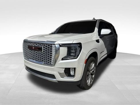 Used 2021 GMC Yukon XL Denali w/ Denali Ultimate Package AWD/4WD image 1