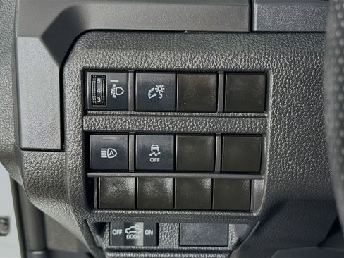 Certified 2025 Toyota Tacoma SR image 10