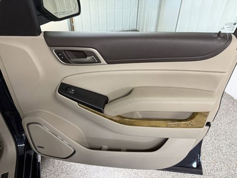 Used 2017 GMC Yukon XL Denali image 41