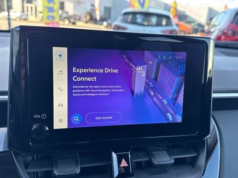 Used 2024 Toyota Corolla Cross LE image 10