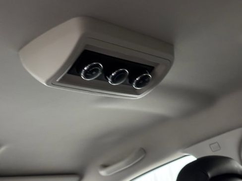 Used 2015 Dodge Journey Crossroad w/ Flexible Seating Group image 11