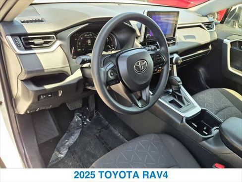 Used 2025 Toyota RAV4 XLE FWD image 14